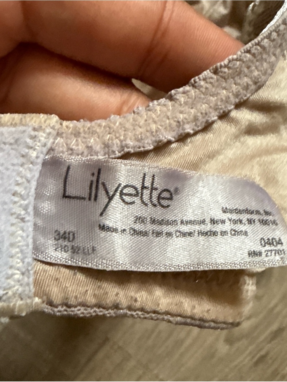Lilyette Light Mauve Lace Underwire Bra - Women's Intimates size 34D - Picture 2 of 4